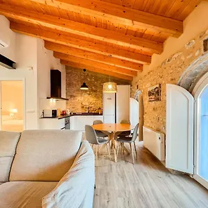 https://sleep-stay-besalu-iglesia-atico-with-terrace.catalonia-hotels.com